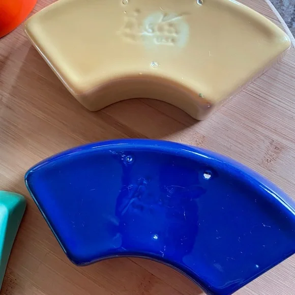 Vintage Fiesta Relish Tray EXCELLENT condition. Circa 1945. All original colors. - Picture 11 of 12